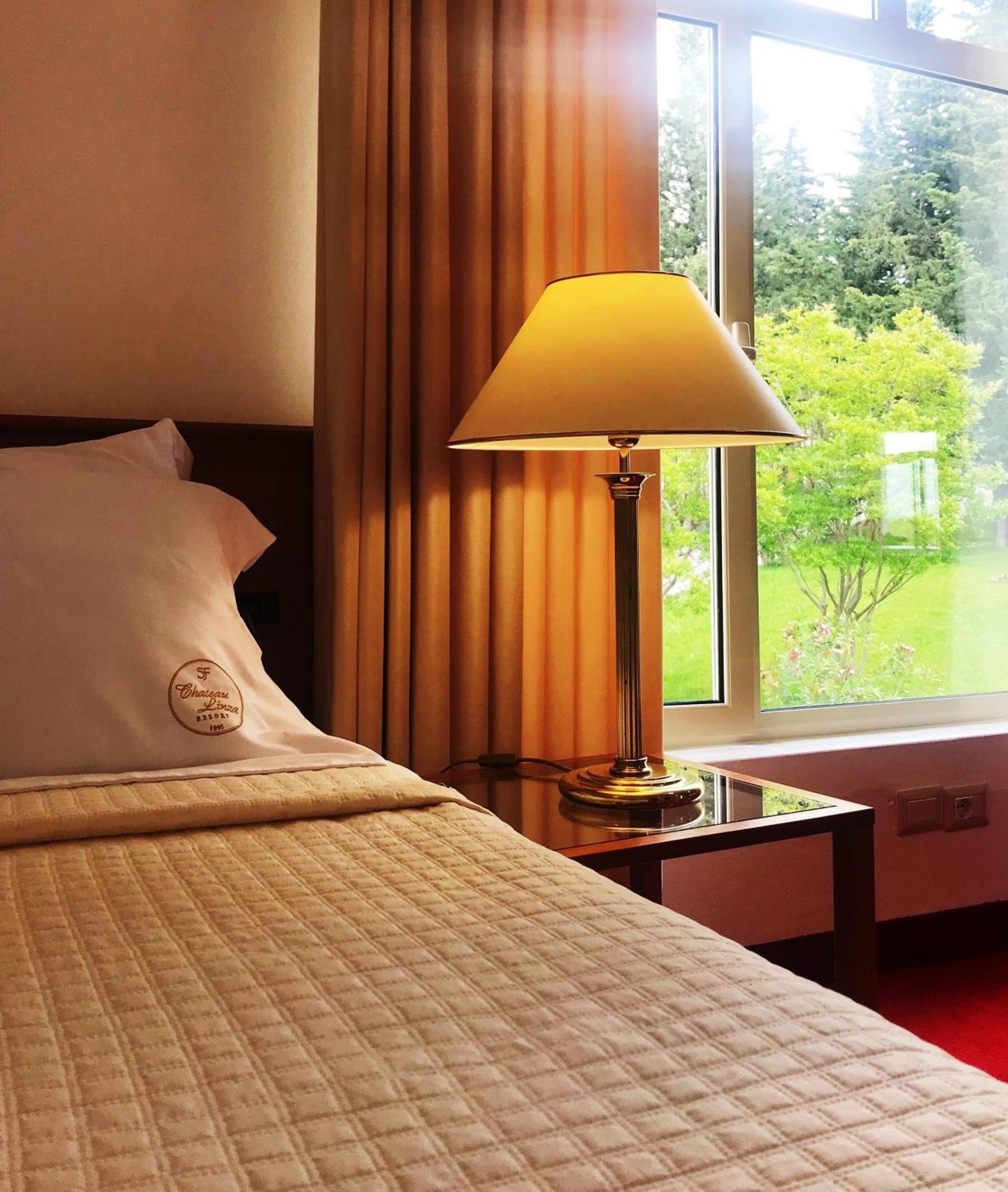 Chateau Linza Resort 地拉那 外观 照片