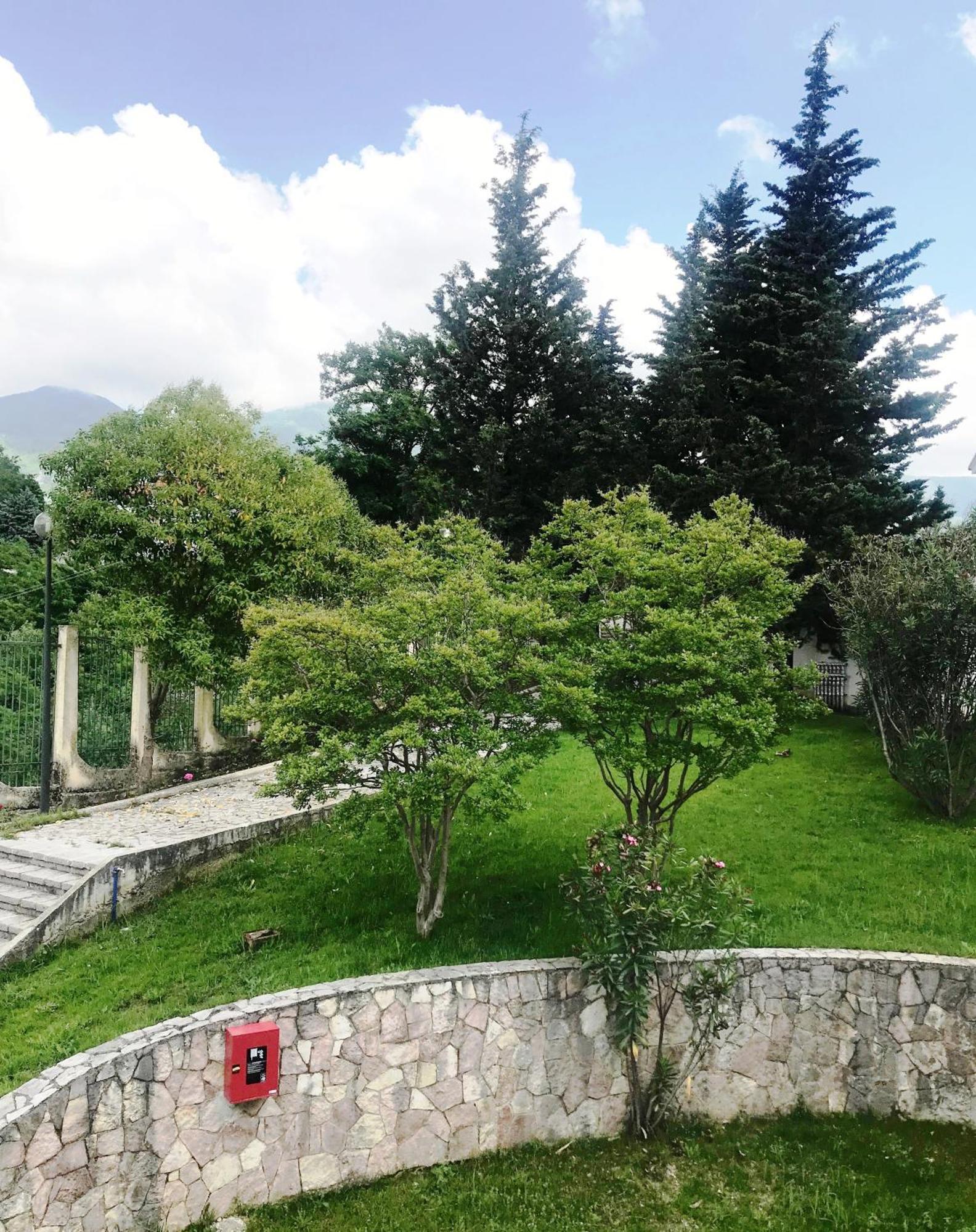 Chateau Linza Resort 地拉那 外观 照片