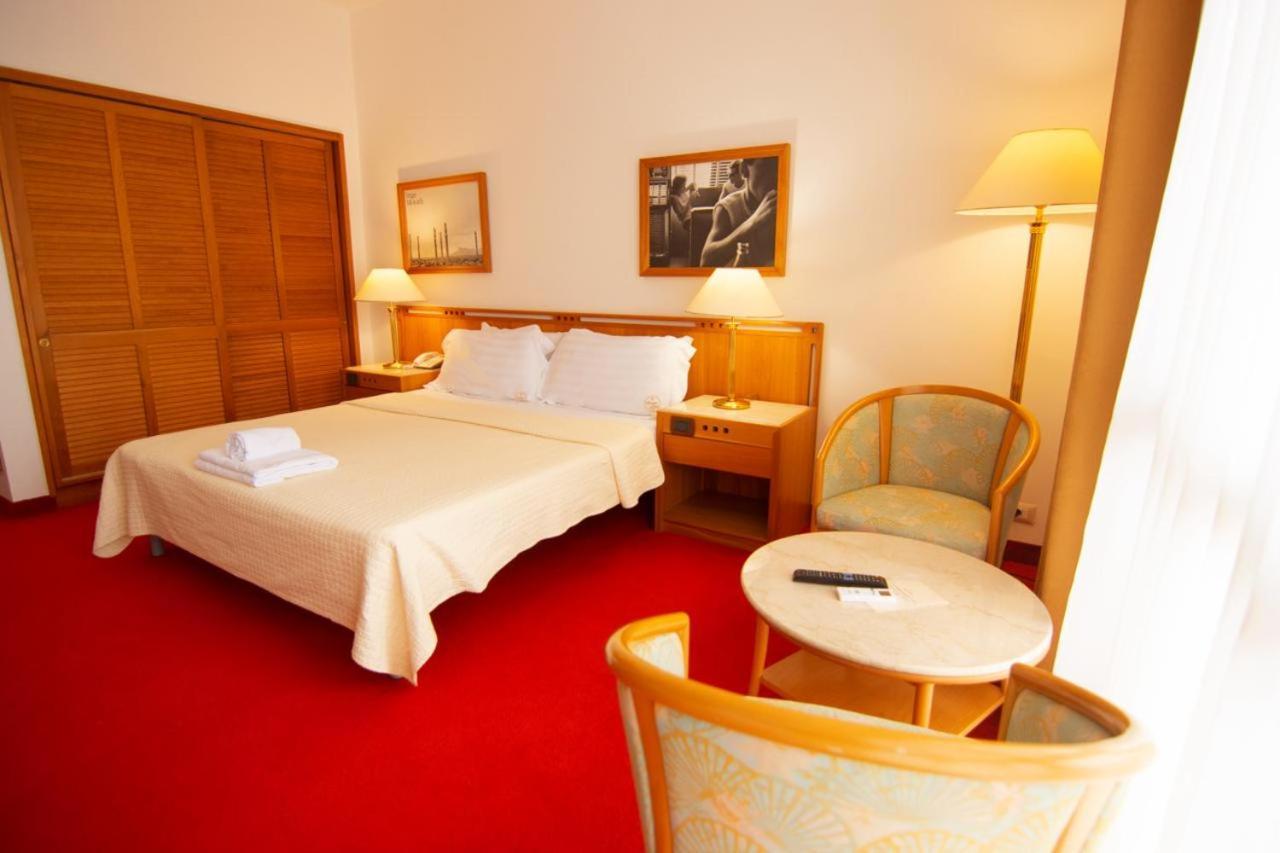Chateau Linza Resort 地拉那 外观 照片